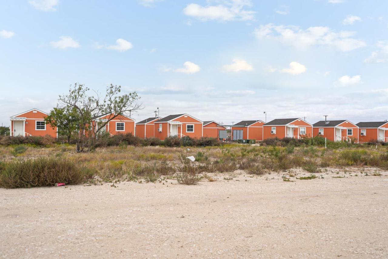 The Resource Inn -Big Lake Tx エクステリア 写真